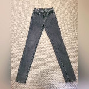 Levis 721 high rise skinny - size 25W 30L